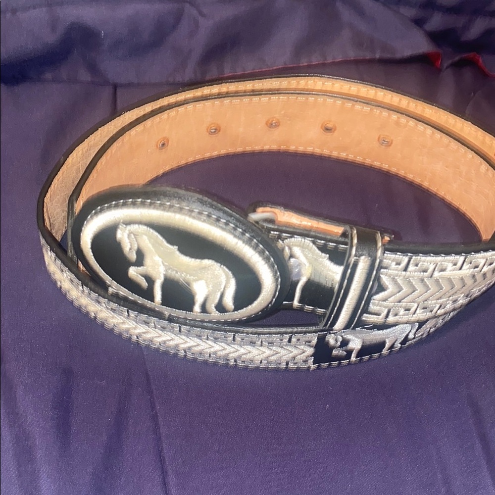 Men's Black and Silver Horse Buckle Belt